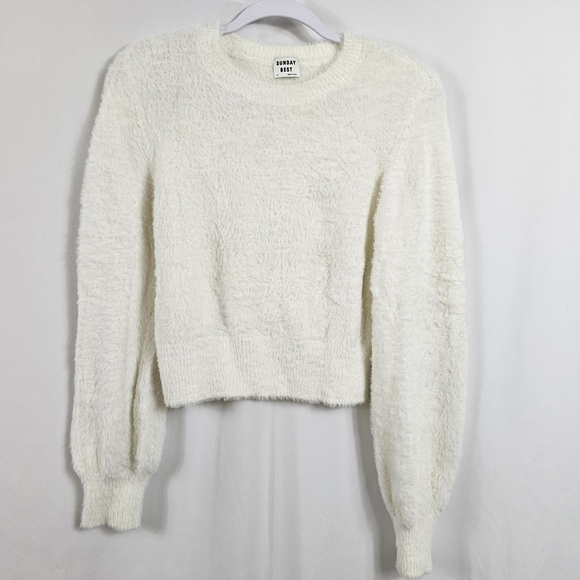 Aritzia Sweaters - Aritzia Sunday Best Kitten Sweater in White - Size M